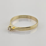 Solitärring aus Geldbgold mit Diamant