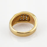 Eleganter Goldring mit 15 Diamanten