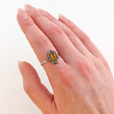 Statement-Ring aus Silber mit gelbem Farbstein um 1940