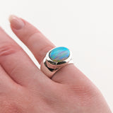 Breiter Bandring aus Silber mit Opal-Cabochon um 1980