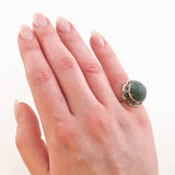 Art Nouveau-Silberring mit grünem Achat-Cabochon um 1930
