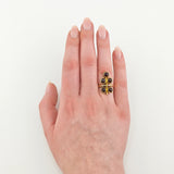 Elegantes Granat-Schmuckset aus Gold, bestehend aus Ring und Ohrclips, um 1970