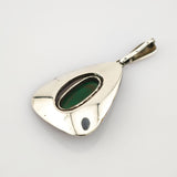 Moderner Silberanhänger mit Chrysopras-Cabochon