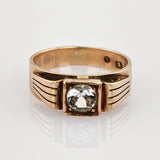 Klassicher Goldring mit Bergkristall