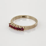 Weißgoldring mit fünf roten Spinellen