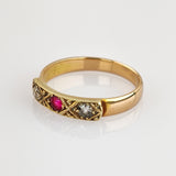 Antiker Goldring mit Rubin und Diamanaten