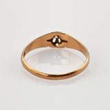 Eleganter Goldring mit Diamant