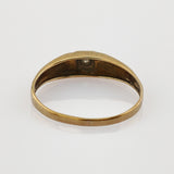 Goldring mit Diamantakzent
