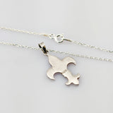 Silber Anhänger mit Kette - Lilie, florales Symbol