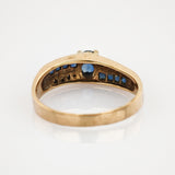 Goldring mit Saphir und Diamanten im Stil der 1960er Jahre