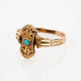 Goldring mit Türkis filigran verziert um 1900