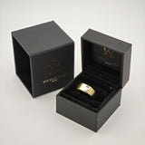 Schwarzes Schmucketui mit goldenem Ring und Schriftzug yourvintoge.shop.